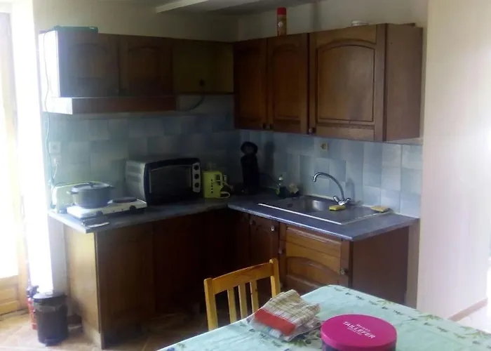 Gîte indépendant avec grand parking extérieur * Sargé Les Le Mans